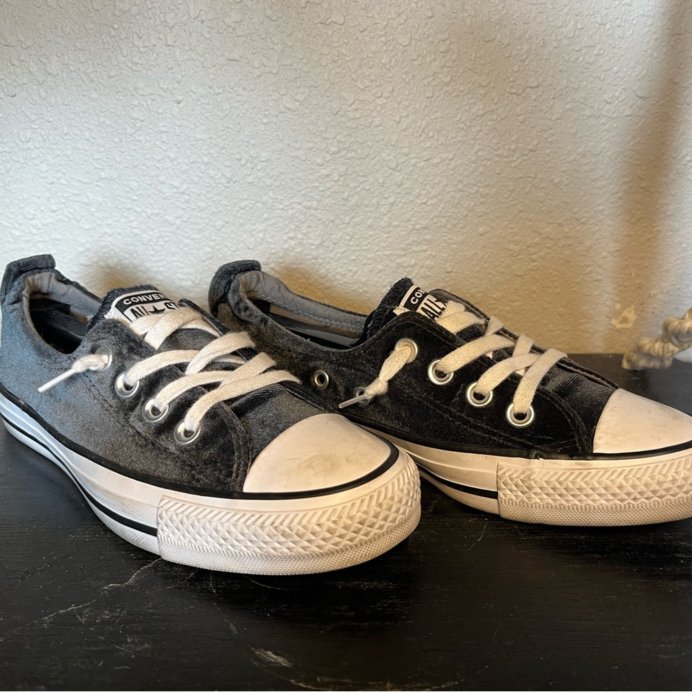 Black velvet converse